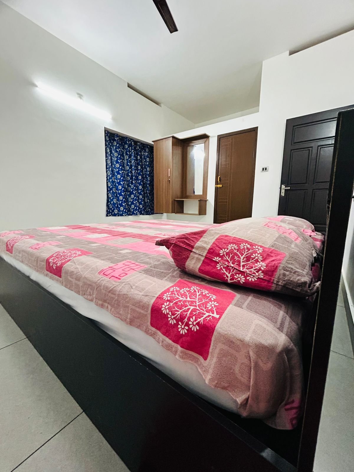 Bedroom detail